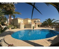 Chalet en Venta en la Nucia, Alicante
