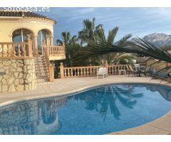 Chalet en Venta en la Nucia, Alicante