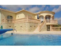 Chalet en Venta en la Nucia, Alicante