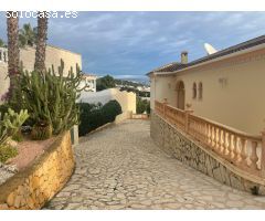 Chalet en Venta en la Nucia, Alicante