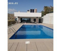Villa de Lujo en Venta en Caserío El Campello, Alicante