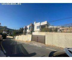 Villa de Lujo en Venta en Caserío El Campello, Alicante
