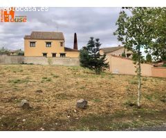 Parcela urbana en Torrecaballeros (Segovia)