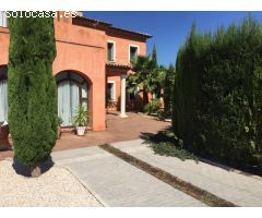 Se vende  precioso chalet casa rural con todas los servicios a las faldas del Puig campaña