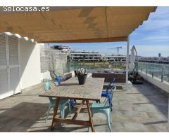 Atico duplex con 2 habitaciones y 2 baños en Terra Marina