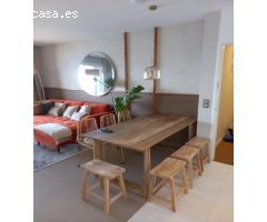 se alquila apartamento de 2 dormitorio 2 baños,  parking incluido con vistas al mar