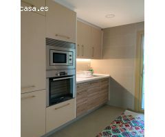 se alquila apartamento de 2 dormitorio 2 baños,  parking incluido con vistas al mar