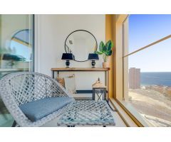Se vende preciosos apartamento en Poniente con 2 dormitorios, 1 baño, parking y trastero