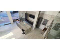 Fantástico local comercial en pleno corazón de Alfaz del Pi. Reformado y con 5 escaparates.