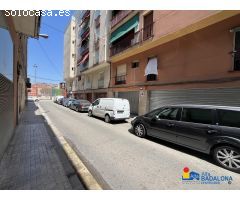Local comercial de 515m² construidos en Progrés. Badalona.