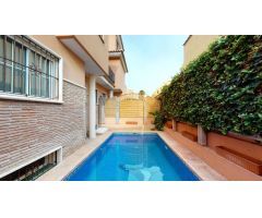 Chalet Primera Linea - Los Locos, 3 hab, 2 baños, piscina privada, vistas al mar - 329.000€