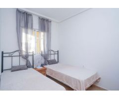 Precioso apartamento con salida directa al jardin y piscina