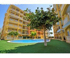 Precioso apartamento con salida directa al jardin y piscina