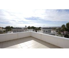 BAJADA DE PRECIO! VILLA EN QUESADA CON GRAN PARCELA - CON CITA