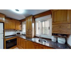 Chalet Primera Linea - Los Locos, 3 hab, 2 baños, piscina privada, vistas al mar - 329.000€