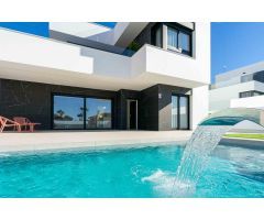 MODERNA VILLA DE 3 DORMITORIOS EN ROJALES
