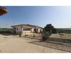 FINCA CON EXPLOTACIÓN AGRÍCOLA