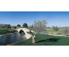 VILLA CON PISCINA PRIVADA EN LA FINCA GOLF