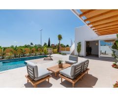 VILLA DE 3 DORMITORIOS CON PISCINA PRIVADA EN BENIJOFAR