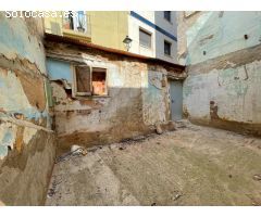 Terreno urbanizable de 32 m2 en el Casc Antic