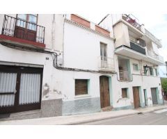 Casa adosada para reformar en Santa Maria de Villalba