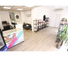 Se alquila sala polivalente ubicada en estudio coworking del Poble Sec