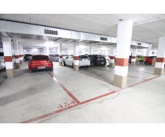 Se vende plaza de aparcamiento para coche mediano zona Bon Preu