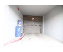 Se vende plaza de aparcamiento para coche mediano zona Bon Preu