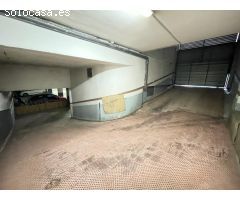 Plaza de parquing para coche mediano en la zona del Bonpreu