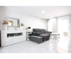 Piso amplio de 4 habitaciones con terraza, parquing y trastero en el Pueblo Seco