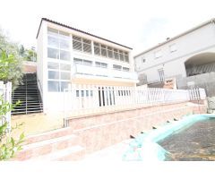 Amplia torre con piscina en Can Villalba
