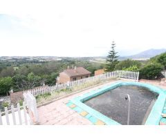 Amplia torre con piscina en Can Villalba