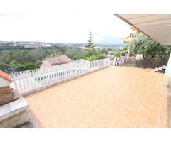 Amplia torre con piscina en Can Villalba
