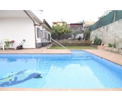 Casa con piscina en Can Villalba