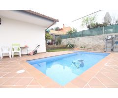 Casa con piscina en Can Villalba