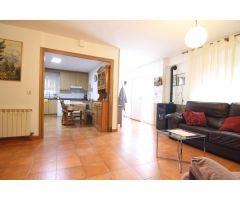 Casa con piscina en Can Villalba