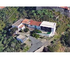 Finca rústica en producción, con agua y vivienda a reformar.