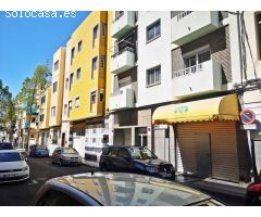Local en venta en calle Matías Padrón