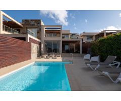 Exclusiva Villa de Lujo en Salobre Golf - Renovada y Lista para Disfrutar