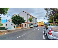 CASA CON LOCAL, GARAJE Y JARDÍN EN GÜIMAR