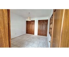 CASA CON LOCAL, GARAJE Y JARDÍN EN GÜIMAR