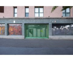 Gran oportunidad. Local en esquina en Avda. de las Tirajanas, Vecindario