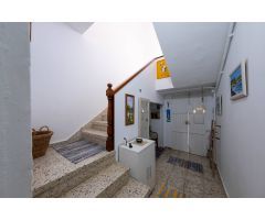 Casa terrera en la montaña de Arucas.