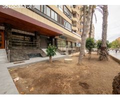En venta o alquiler local comercial en Avda Juan XXIII y Luis Doreste Silva