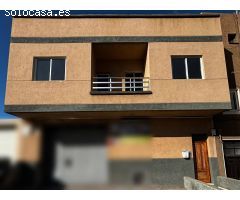 Amplia Vivienda en el centro de Güímar
