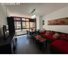 Se alquila coqueto apartamento de un dormitorio en la calle Sagasta, en La Puntilla, en edificio en