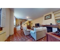 Casa con Fachada Historica - 211 M2