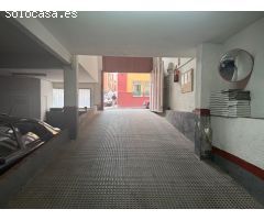 ¡OPORTUNIDAD! Plaza de garaje doble en Calle Josué Lillo – Amplia y cómoda