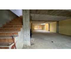 LOCAL COMERCIAL EN CONSTRUCCIÓN EN EL CENTRO DE LEPE (HUELVA)