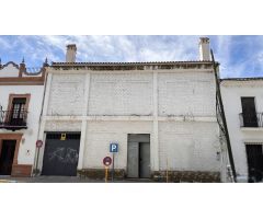 EDIFICIO EN CONSTRUCCIÓN EN EL CENTRO DE BOLLULLOS DEL CONDADO (HUELVA)